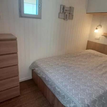 En Bois A 600 M De La *