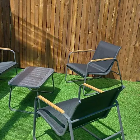 En Bois A 600 M De La Vakantiehuis Saint-Michel-Chef-Chef