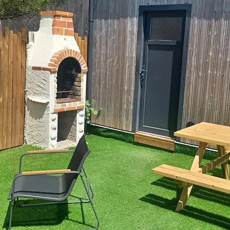 En Bois A 600 M De La Saint-Michel-Chef-Chef