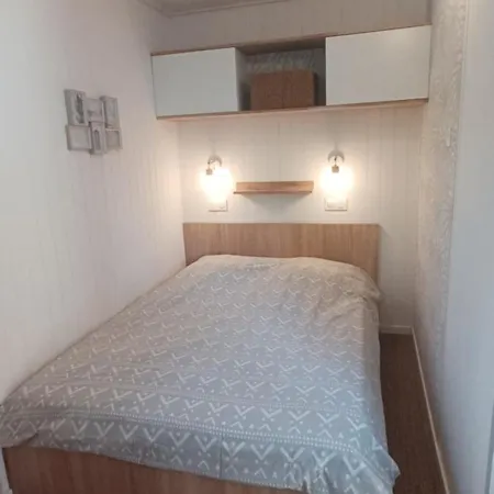 En Bois A 600 M De La Ferienhaus