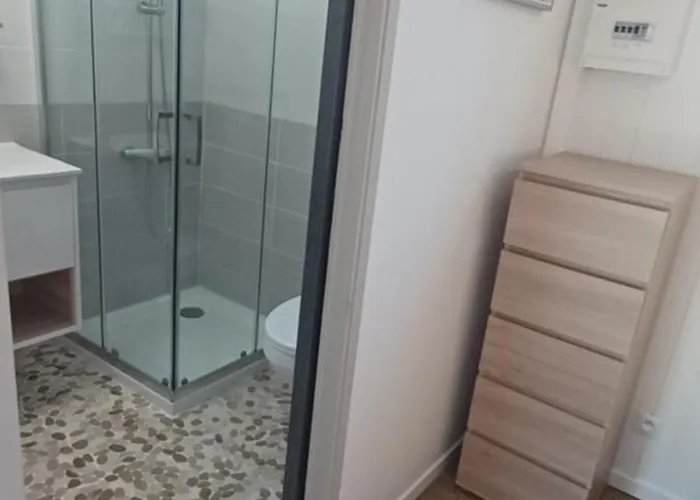 En Bois A 600 M De La Nyaraló Saint-Michel-Chef-Chef