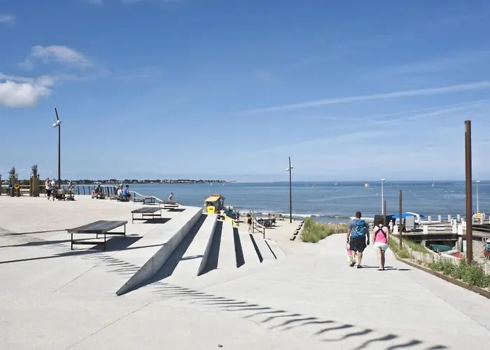 En Bois A 600 M De La Nyaraló